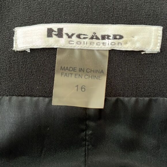 NYGARD COLLECTION RICH BLACK RUFFLED LAPEL TAILORED ONE BUTTON JACKET SZ 16 - Picture 8 of 8
